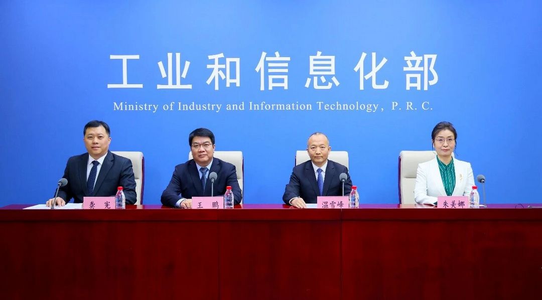 Chin Rulwe China's EV Battery Recycling Rules & Global Shifts | China EV Pulse